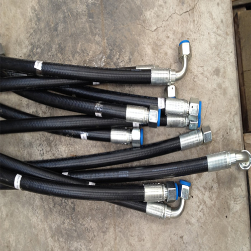 Fiber wound high-temperature compressed air pipe for high-pressure wear-resistant transmission of co