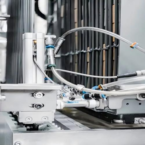 Anti tangling EPDM liquid cooled hose is flexible, easy to bend, and has a complex pipeline layout f