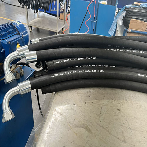 UPE ultra wear-resistant slurry conveying hose lined with high molecular weight polytetrafluoroethyl